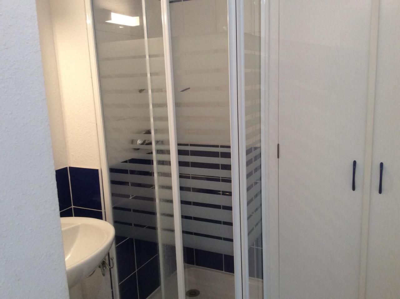 2 Pieces 150 De La Mer, Calme,ensoleille Avec Parking Et Wifi Apartment
